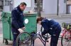 Policjanci znakują rowery